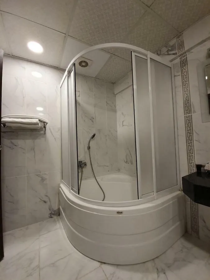 Elysion Hotel Istanbul 2*,